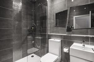 Master en suite shower room- click for photo gallery